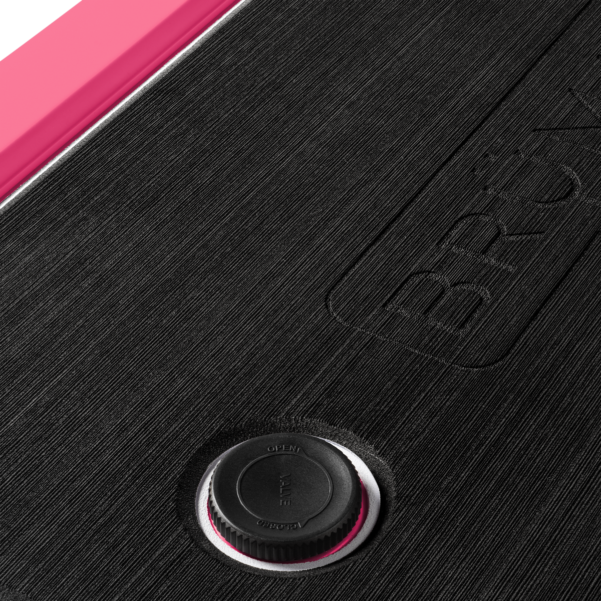 brutank-m8 brutank-55qt-neonpink-vent.png